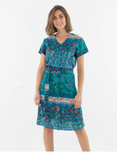 Robe courte chemise à manches courtes avec ceinture en tissu et imprimé boho chic patchwork fleuri bleu pétrole