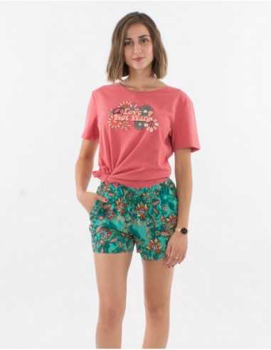 Look avec petit short d'été femme court fluide et coloré vert menthe avec fleurs boho chic