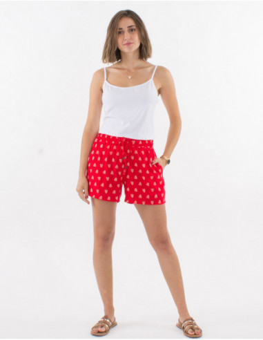 Basic short shorts with feather print