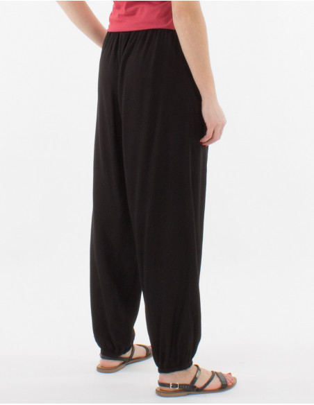 Pantalon loose resserrée aux chevilles et à la taille pour femme baba cool uni noir