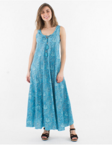 Robe longue à larges bretelles et col rond avec liens coupe évasée féminine boho chic à motif coloré bleu