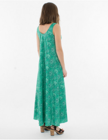 Robe longue fluide et légère femme bretelles marcel à imprimé vert menthe original hippie de fleurs hawaïennes et cachemire