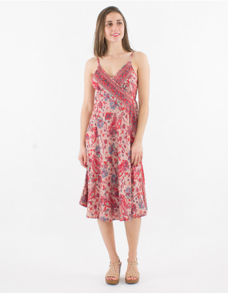 Robe portefeuille mi longue d'été rouge à fines bretelles imprimé bohème cachemire