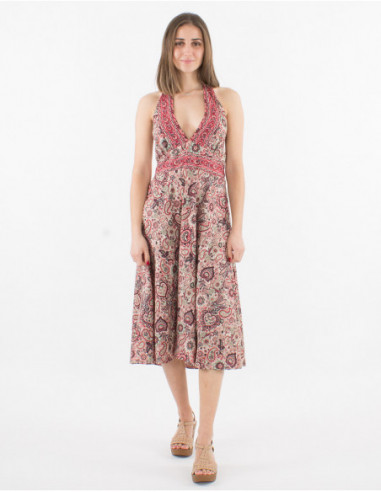 Robe d'été boho chic patineuse dos nu couleur rouge bordeaux avec motifs cachemires originaux