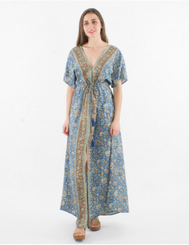 Robe baba cool longue avec manches courtes et col v avec détails pompons et fentes à imprimé bleu marine de fleurs