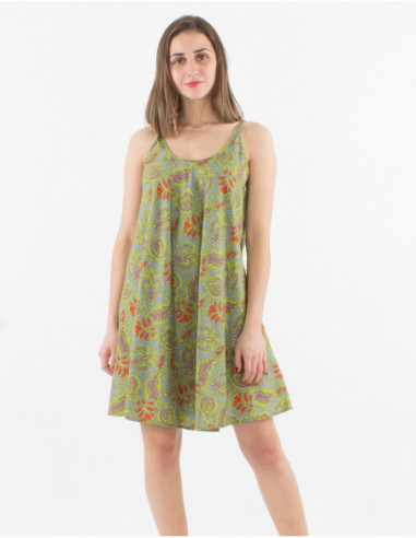 Petite robe d'été femme trapèze à fines bretelles et imprimé fleuri original rose
