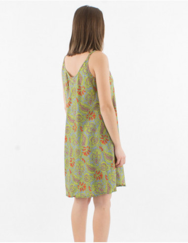 Petite robe d'été femme trapèze à fines bretelles et imprimé fleuri original vert