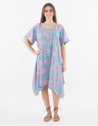 Robe mi longue à manches courtes originale avec pans asymétrique et imprimé fleurs tropicales colorées rose