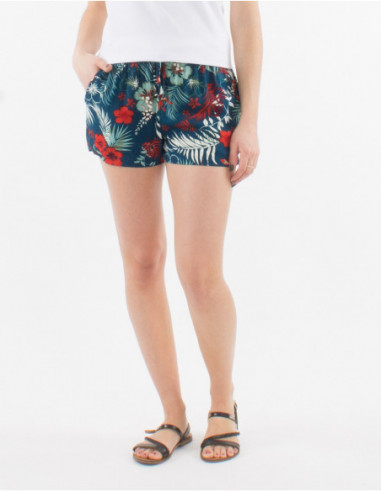 Hawaiian shorts fluid tropical pattern