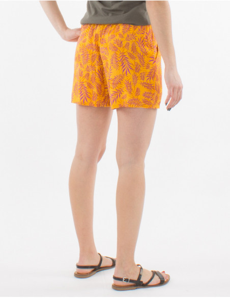 Petit short d'été femme coupe basique confortable style bohème jaune avec feuilles