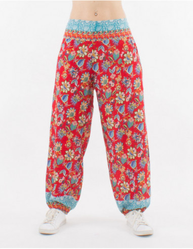 Pantalon basique de l'été fluide coupe droite avec poches avant et imprimé bohème coloré de fleurs rouge