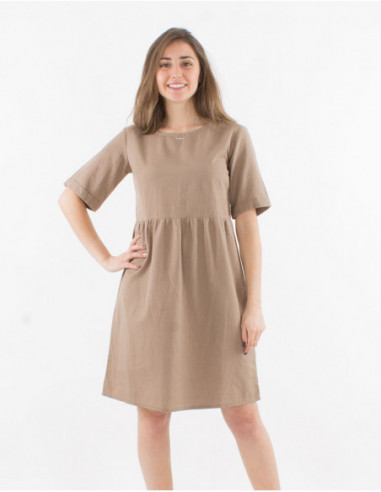 Robe femme simple et chic courte manches courtes resserrée à la taille couleur unie marron taupe