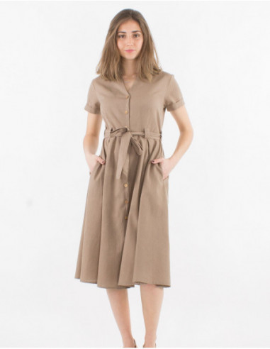 Robe longueur mollet coupe patineuse avec ceinture à boutons basique chic unie marron taupe
