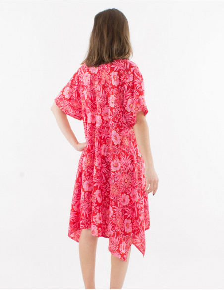 Robe style poncho à manches courtes et pans asymétriques originale pour l'été à fleurs tropicales bleu rose fuchsia