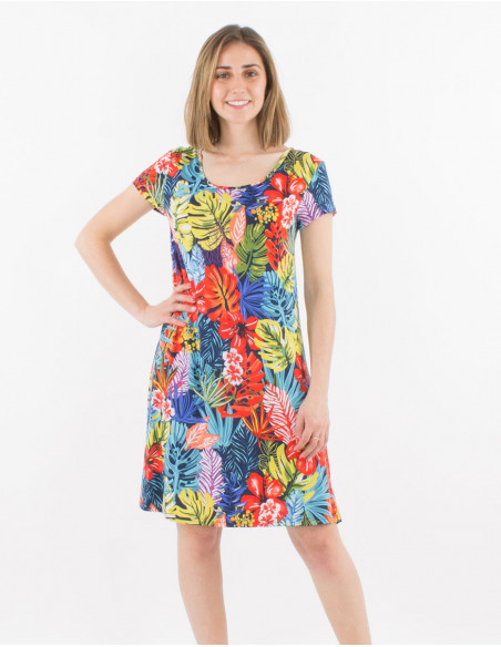 Short dress with ample & flowing sleeves
