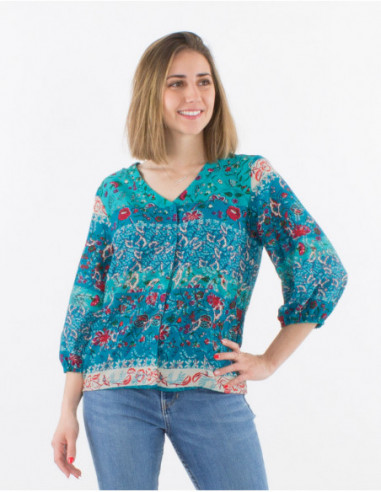 Chemise boutonnée tons sur tons bleu pétrole féminine bohème avec patchwork fleuri