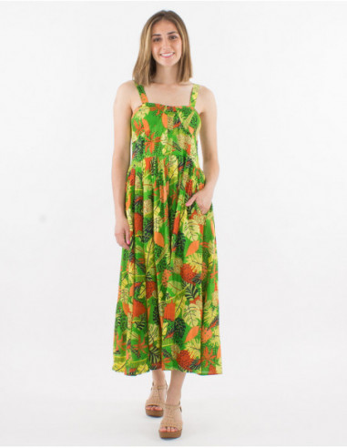 Robe longue évasée à fines bretelles femme imprimé vert anis avec feuilles originales boho chic