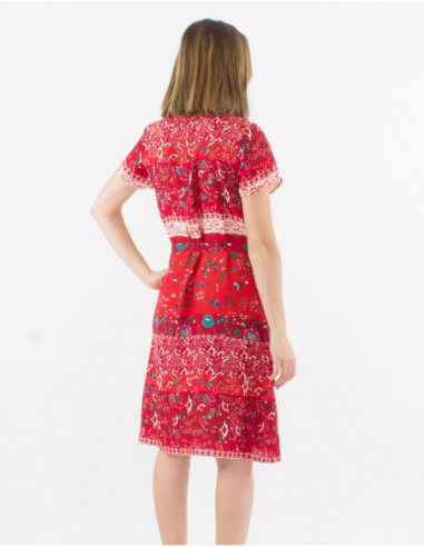 Robe courte boutonnée à l'avant pour femme à manches courtes et ceinture motif fleuri bohème rouge