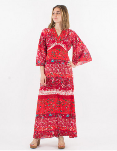 Robe longue à manches 3/4 inspiration asiatique ample col V kimono et imprimé patchwork fleuri rouge