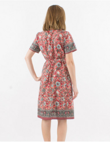 Robe légère d'été mi longue à manches courtes ceinture sous poitrine et imprimé hippie fleuri rose