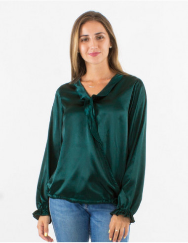 Blouse chic et féminine en satin vert