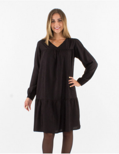 Robe courte fluide à volants bohème cachemire ton sur ton noir