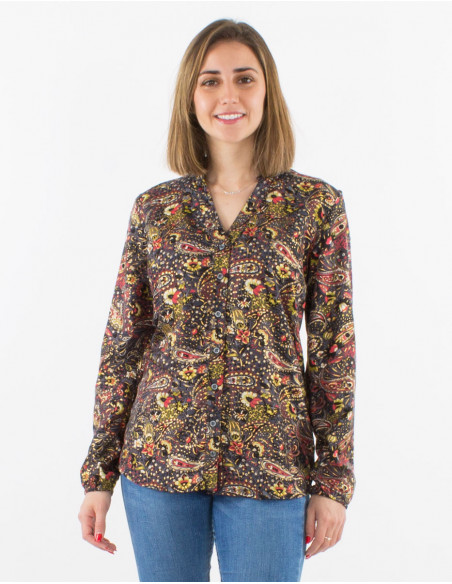 Chic paisley shirt