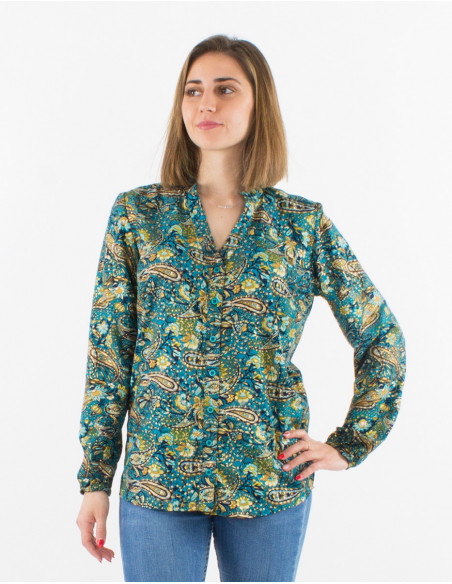 Chic paisley shirt