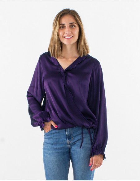 Chic satin blouse with ruffles
