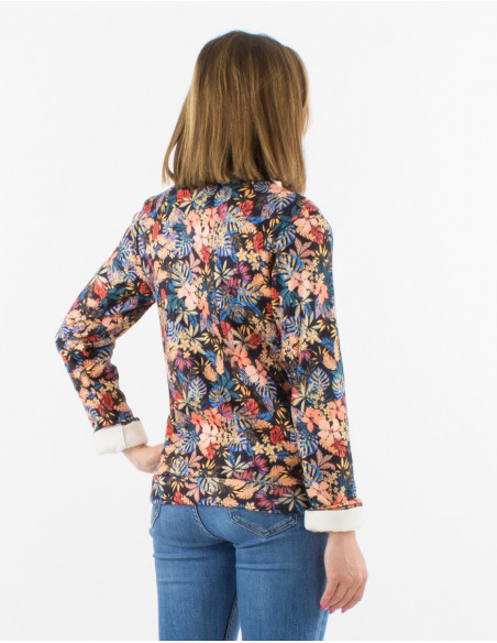 Short floral jacket with lined interior