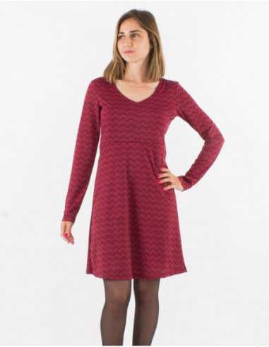 Robe courte extensible et confortable pour l'hiver motif géométrique rouge bordeaux