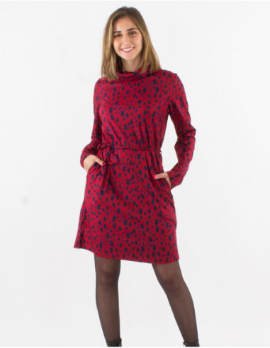 Robe pull col roulé rouge foncé chic pour cet hiver avec imprimé bohème petites fleurs