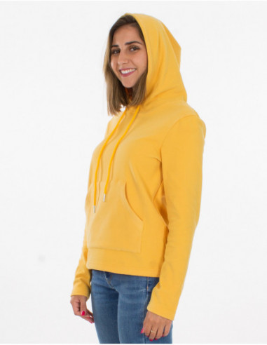 Pull basique uni jaune mourtarde à capuche tissu doux
