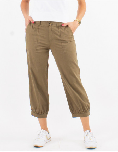Comfortable women's cropped pants