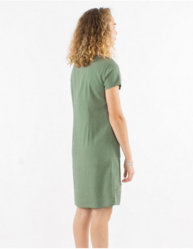 Little basic summer dress with front pockets and v-neck in green