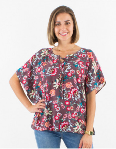 Comfortable loose-fitting blouse for spring with romantic chocolate brown floral print