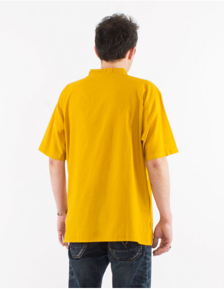 Basic short-sleeve V-neck shirt in 100% mustard yellow cotton
