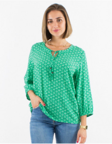Comfortable flowing blouse for summer with mint geometrical patterns