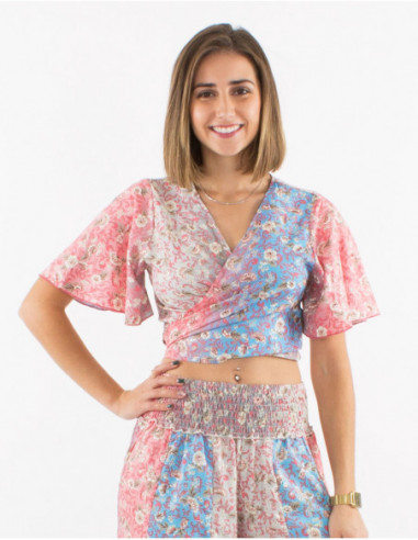 Crop top cache cœur original bohème pastel à imprimé petites fleurs rose saumon