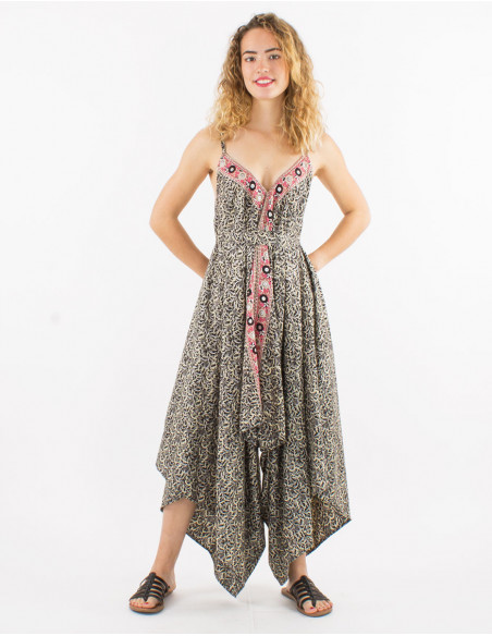 Fluid summer pantsuit with beige boho chic baroque print