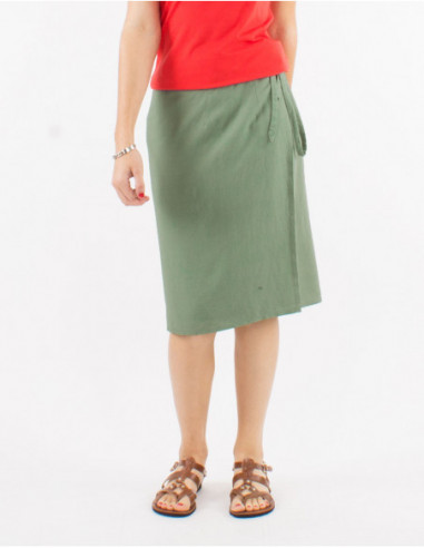 Women's cotton pants with basic pockets in ecru
Mid-length skirt for summer chic in plain water green linen for women