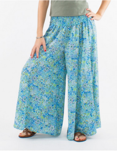 Women's extra wide flowing pants with fresh spring print in mint green