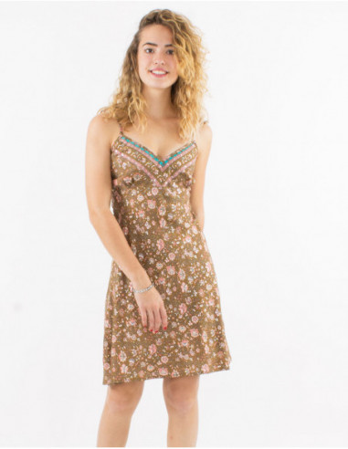 Robe d'été fluide femme avec imprimé bohème fleuri taupe