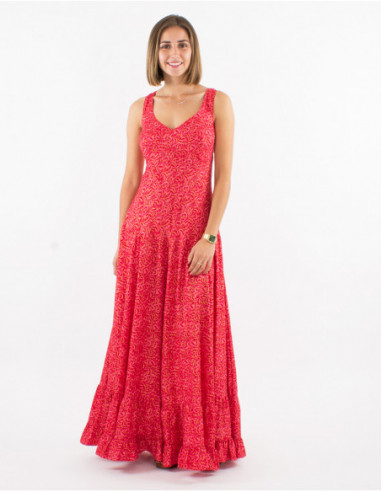 Fluid and original long dress with red arabesque patterns