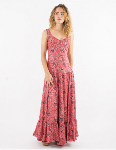 Robe longue féminine rouge avec volants pour le printemps 2023