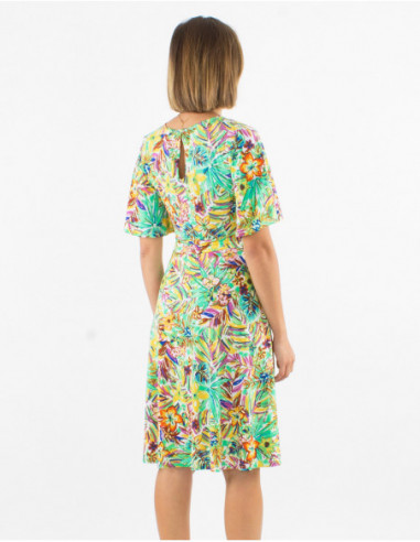 Robe courte patineuse estivale à manches volants et motifs feuillages boho vert anis