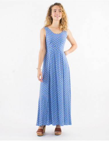Long flowing fitted dress for summer with blue print and small white patterns