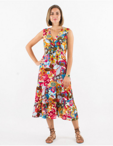Chic midi dress for spring 2023 with red floral baba cool print