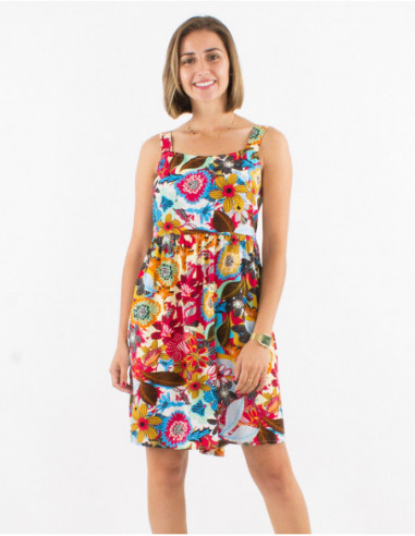 Short straight dress with original flower print and gathers under the chest