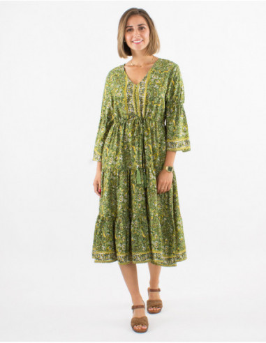 Robe midi bohème chic avec liens pompons et imprimé cachemire fleuri vert kaki